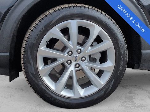 Used 2024 Ford Explorer Platinum w/ Technology Package image 17