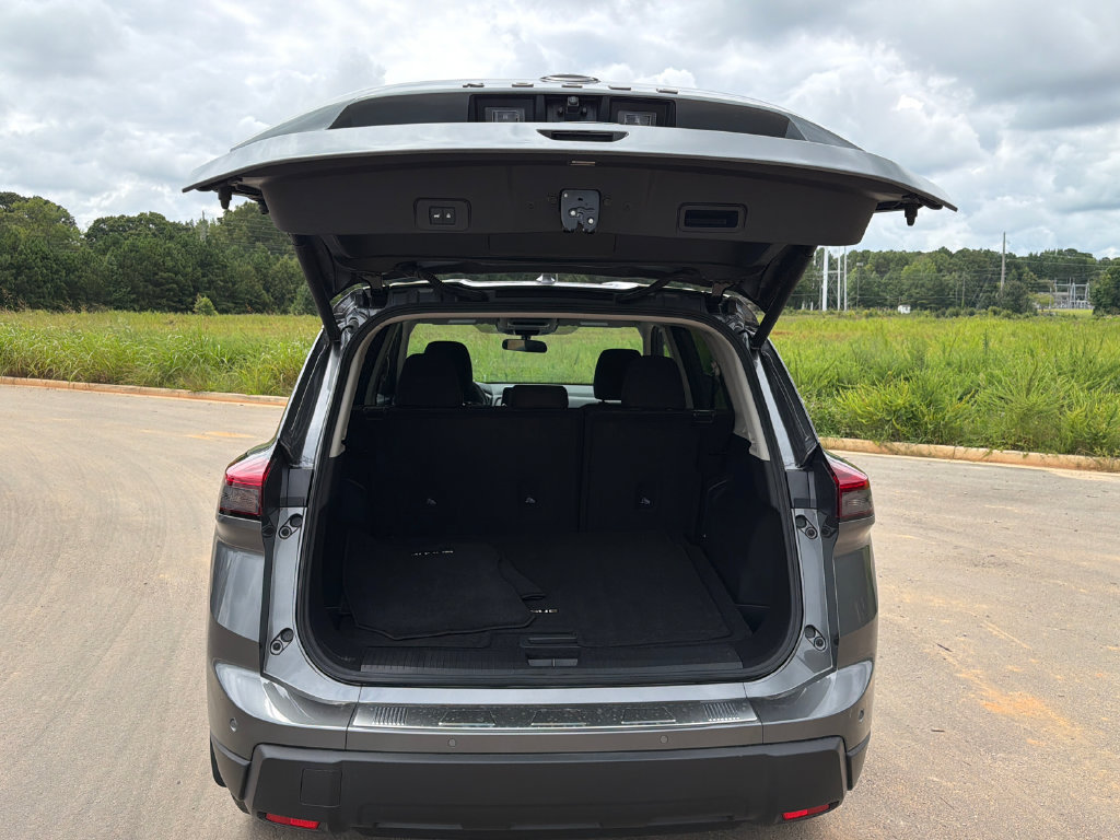 Used 2026 Nissan Rogue SV FWD image 18