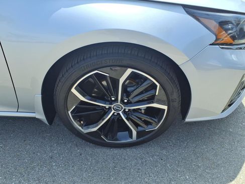 Certified 2023 Nissan Altima 2.5 SR FWD image 6