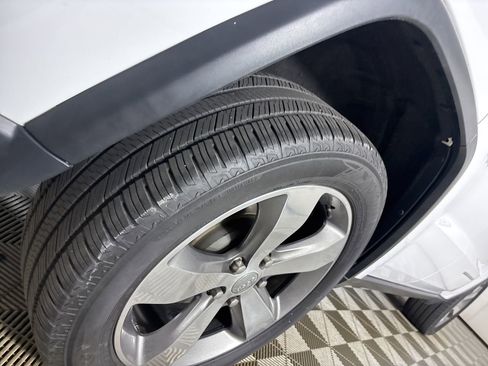 Used 2015 Jeep Grand Cherokee Limited image 30