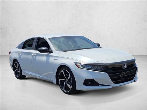 Used 2022 Honda Accord Sport image 3