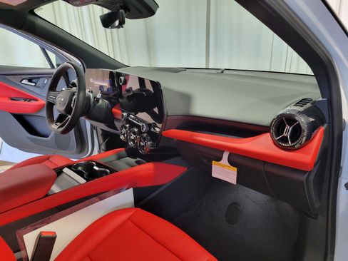 New 2026 Chevrolet Blazer EV SS image 32