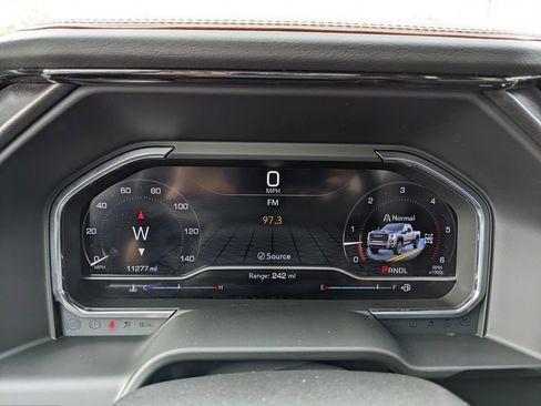 Used 2025 GMC Sierra 2500 AT4 image 30