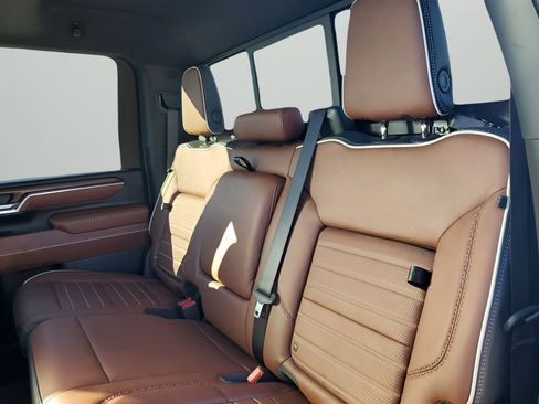 Used 2025 GMC Sierra 2500 Denali Ultimate w/ Max Trailering Package image 20