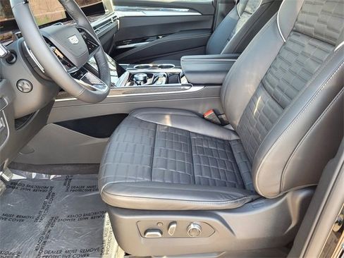 Used 2025 Cadillac Escalade V w/ LPO, ONYX Package image 19