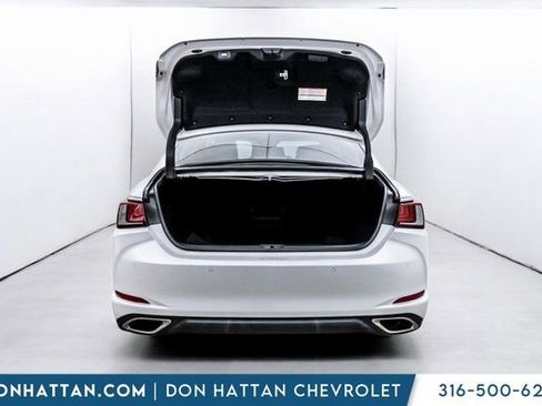 Used 2019 Lexus ES 350 Ultra Luxury image 35