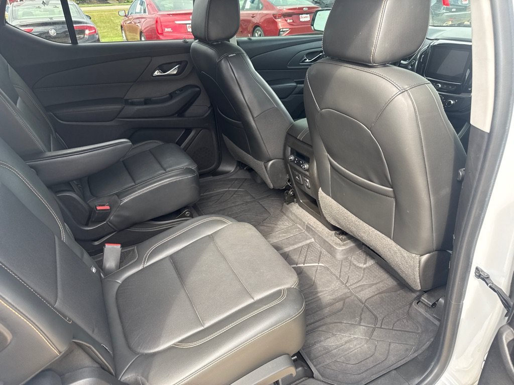 Used 2019 Chevrolet Traverse Premier w/ Driver Confidence II Package FWD image 16