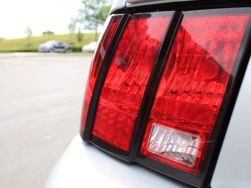 Used 2003 Ford Mustang Cobra RWD image 39