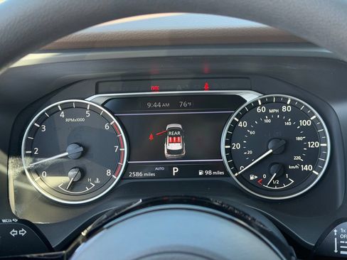 Used 2023 Nissan Rogue SV AWD/4WD image 10