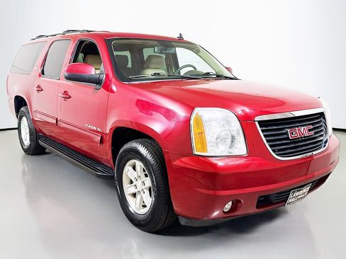 Used 2014 GMC Yukon XL SLT RWD image 3