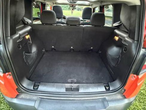 Used 2016 Jeep Renegade Sport w/ Power & Air Group FWD image 22