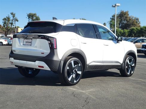 New 2026 Nissan Kicks SR w/ SR Premium Package image 2