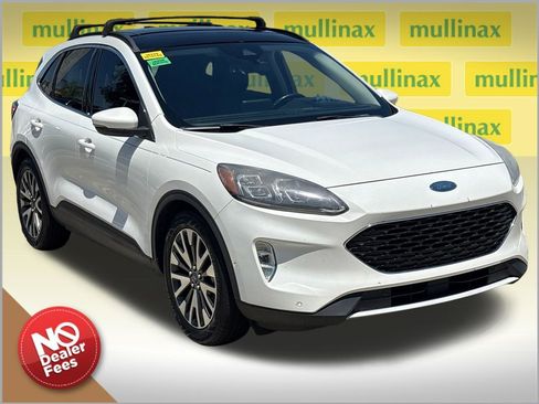 Used 2020 Ford Escape Titanium FWD image 1
