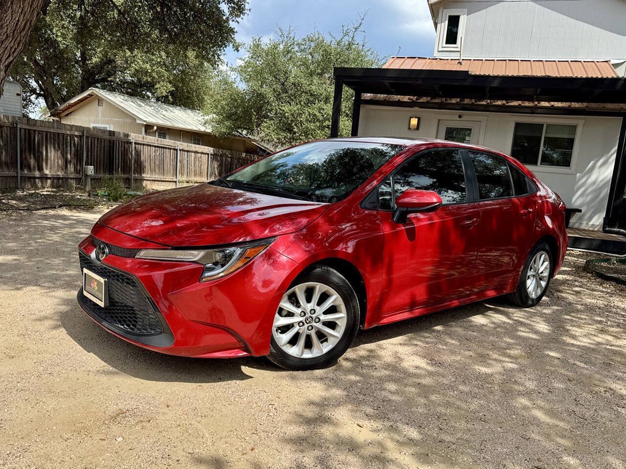 Used 2020 Toyota Corolla LE w/ LE Premium Package FWD image 4