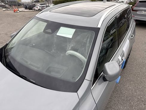 New 2026 Volvo XC90 B6 Ultra image 3