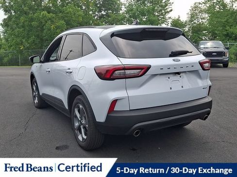 Certified 2025 Ford Escape ST-Line Select AWD/4WD image 9