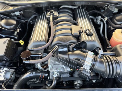 Used 2016 Dodge Challenger R/T Scat Pack w/ Leather Interior Group image 39