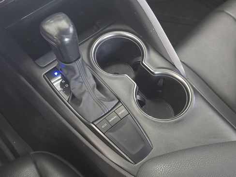 Used 2024 Toyota Camry SE FWD image 19