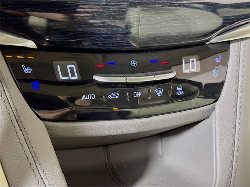 Certified 2025 Cadillac XT6 Premium Luxury image 13