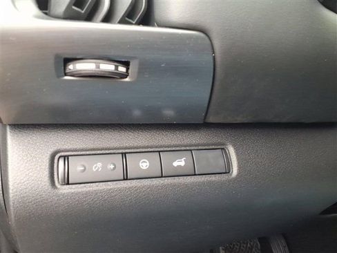 New 2026 Nissan Pathfinder SL image 18