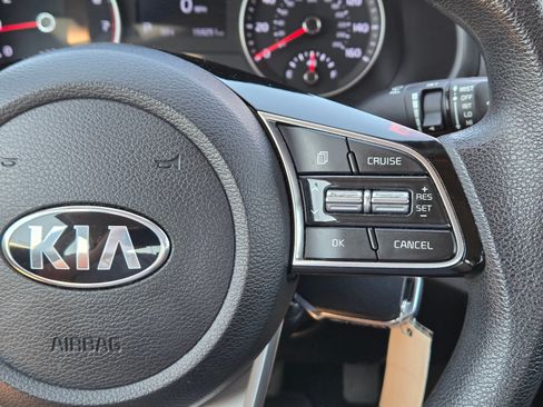 Used 2021 Kia Forte LXS FWD image 23