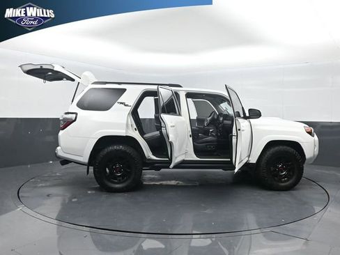Used 2023 Toyota 4Runner TRD Off-Road Premium AWD/4WD image 27