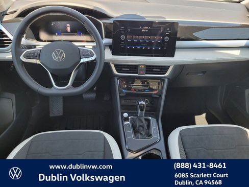 New 2025 Volkswagen Taos SE image 12