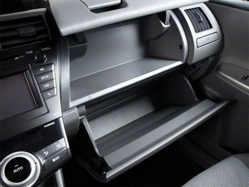 Used 2013 Toyota Prius V Five image 10