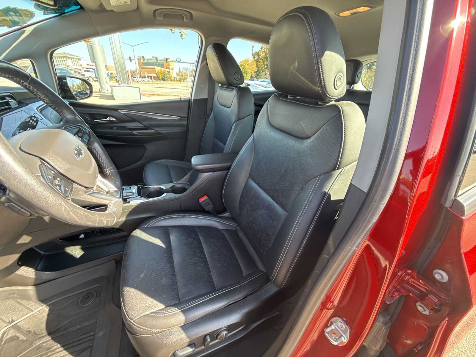 Certified 2023 Chevrolet Bolt LT w/ Infotainment Package FWD image 18