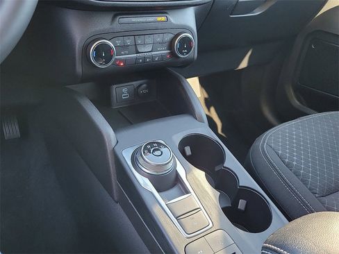 Used 2023 Ford Escape Active image 17