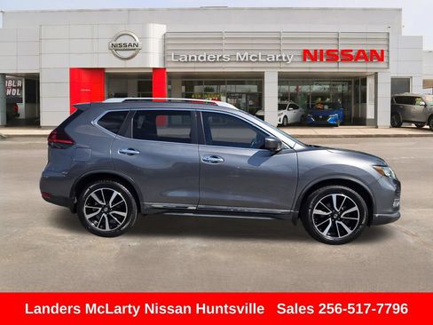 Used 2019 Nissan Rogue SL w/ Premium Package FWD image 2