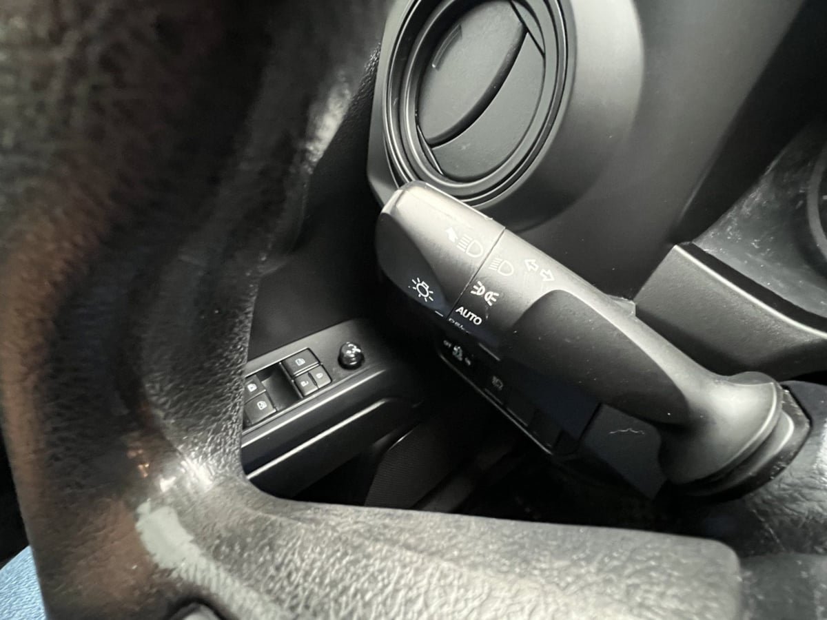 Used 2021 Toyota Tacoma SR AWD/4WD image 31
