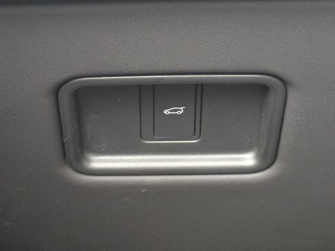 New 2026 Land Rover Range Rover Sport Dynamic SE image 17