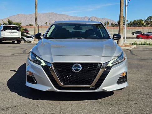 Used 2020 Nissan Altima 2.5 SR FWD image 4