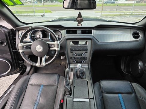 Used 2011 Ford Mustang GT Premium w/ 401A Rapid Spec Order Code RWD image 16