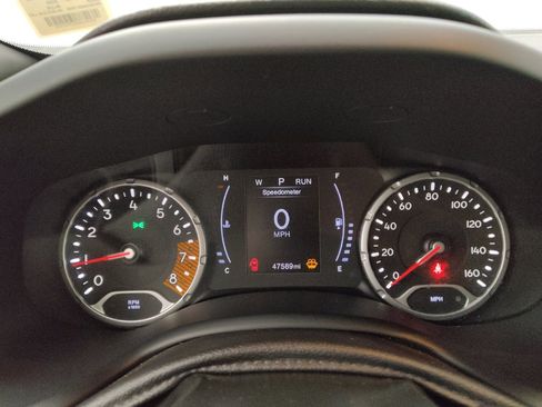 Used 2020 Jeep Renegade Latitude image 23