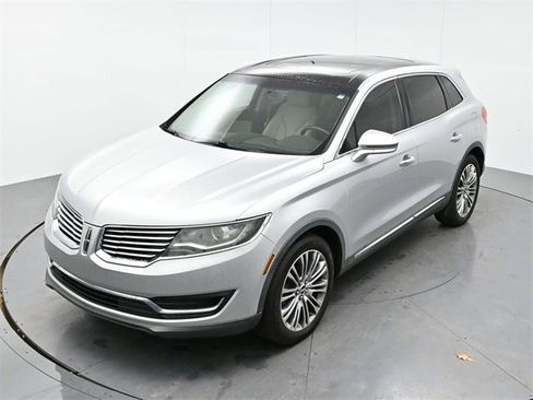 Used 2018 Lincoln MKX Reserve image 19