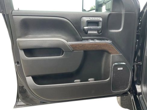 Used 2018 GMC Sierra 3500 Denali w/ Duramax Plus Package AWD/4WD image 13