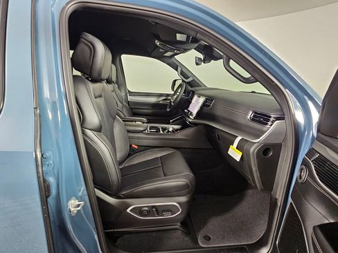 New 2026 Jeep Grand Wagoneer L Limited w/ Rear Seat Video Group I image 39