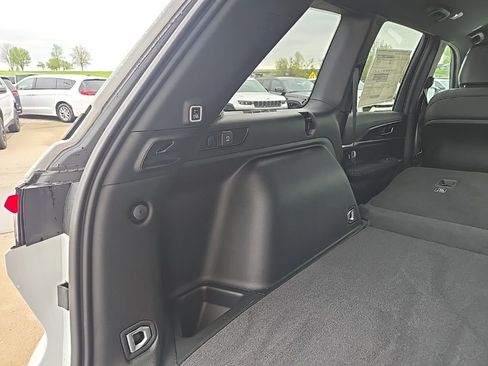 New 2026 Jeep Grand Cherokee Altitude AWD/4WD image 91