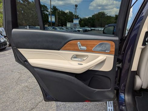 Used 2021 Mercedes-Benz GLS 450 4MATIC image 39