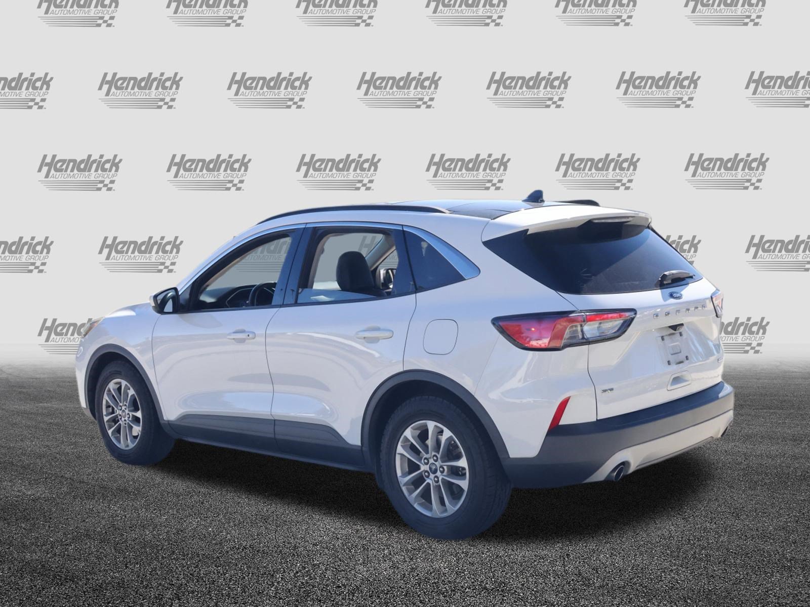 Used 2020 Ford Escape SE FWD image 7