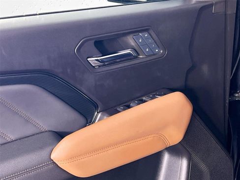 Used 2024 GMC Canyon AT4 w/ AT4 Premium Package image 17