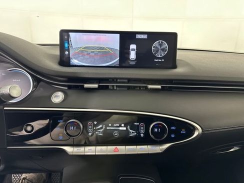 Used 2025 Genesis GV70 2.5T image 22
