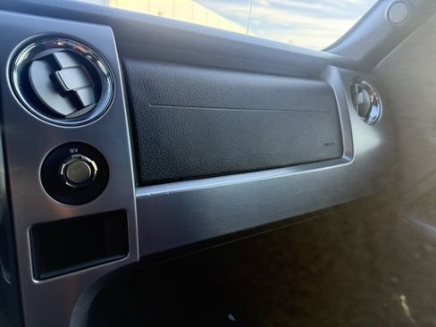 Used 2013 Ford F150 Limited image 30