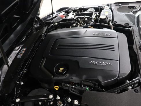 Used 2019 Jaguar F-TYPE Convertible image 25