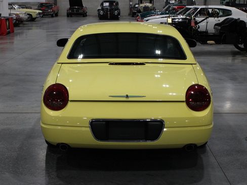 Used 2002 Ford Thunderbird RWD image 15
