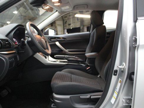 New 2026 Mitsubishi Eclipse Cross LE image 6