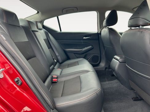 Used 2022 Nissan Altima 2.5 SR image 11