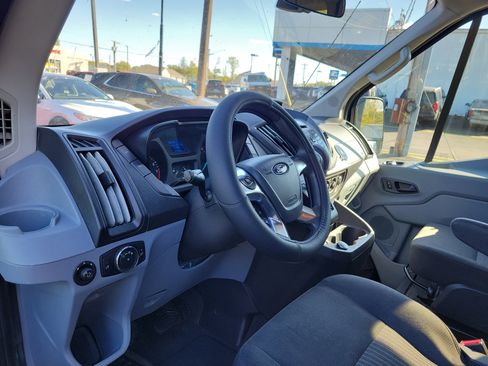 Used 2019 Ford Transit 350 XLT image 19